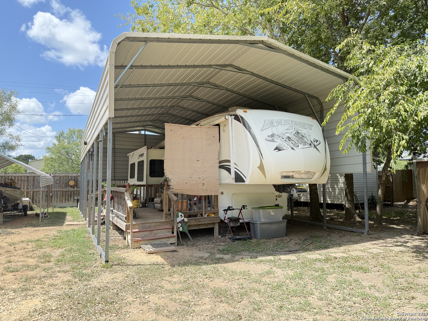 main property photo 15