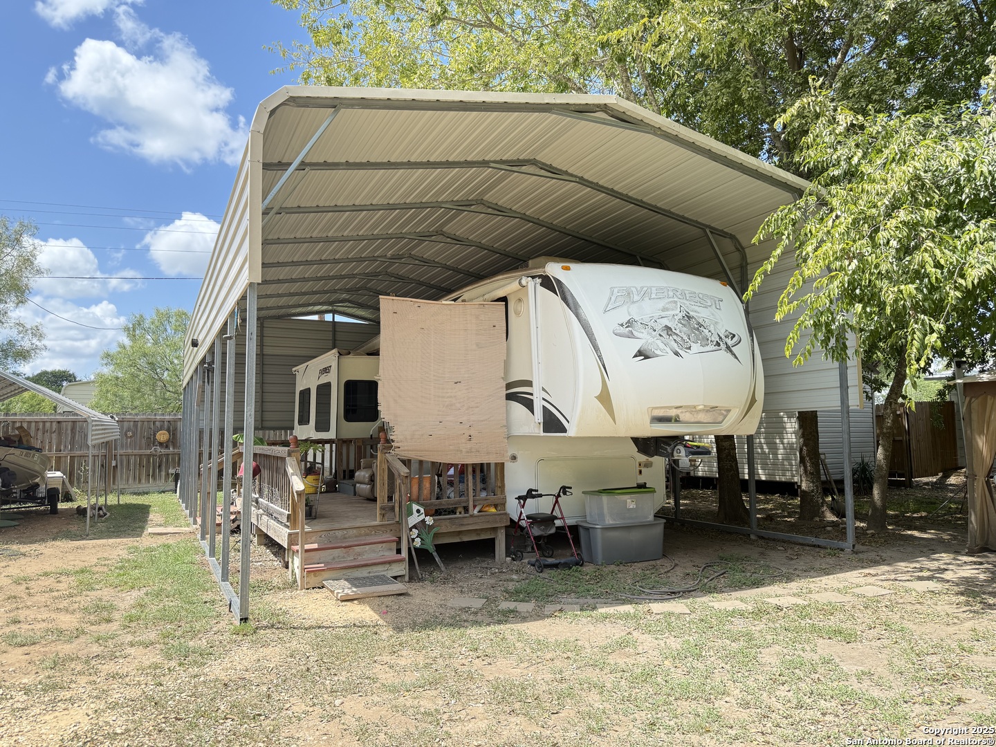 main property photo 16