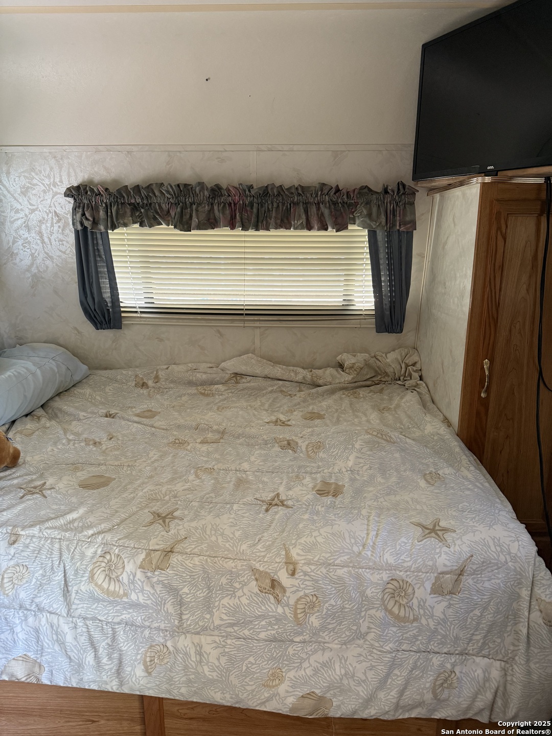 main property photo 41