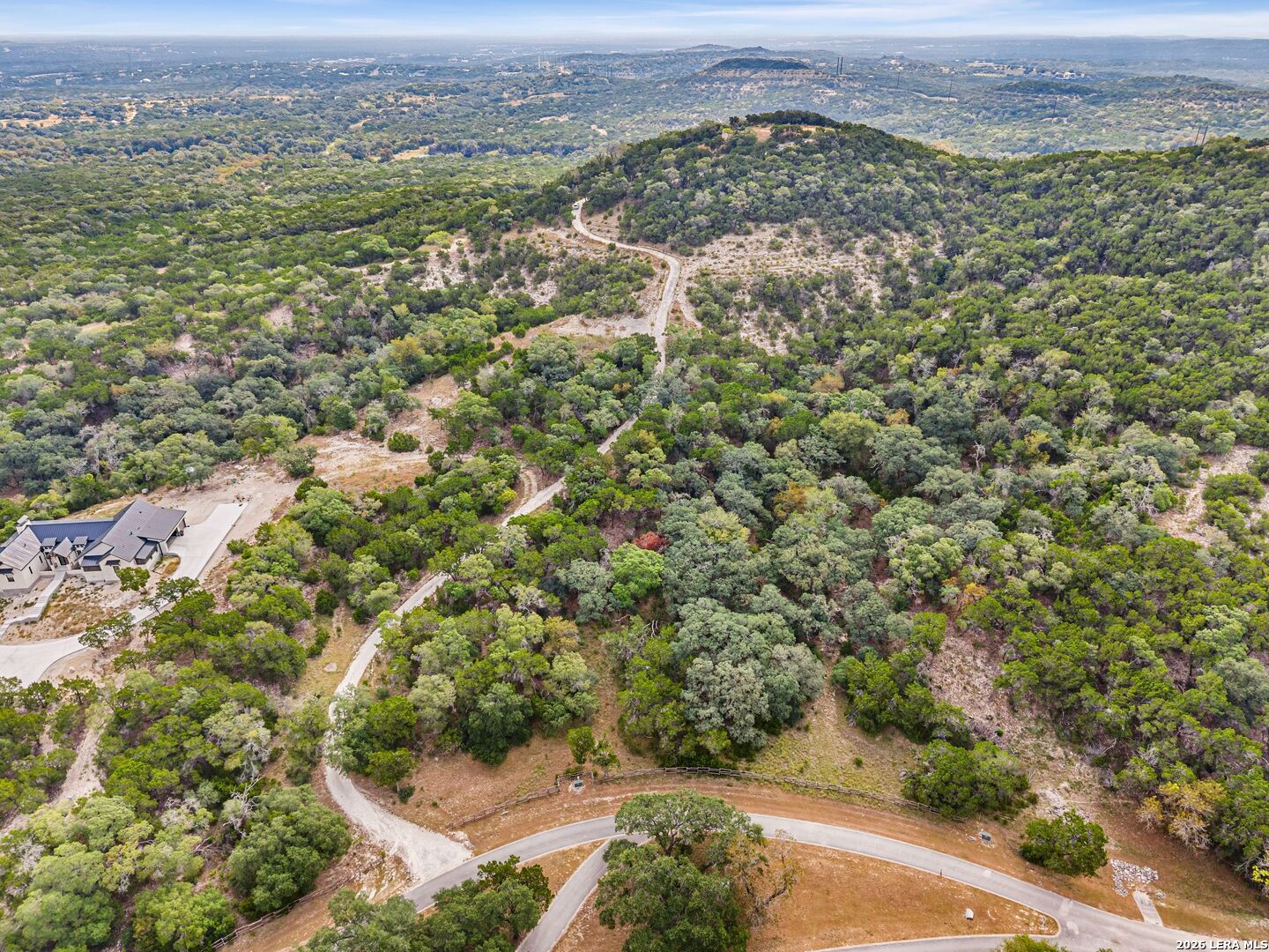 main property photo 9