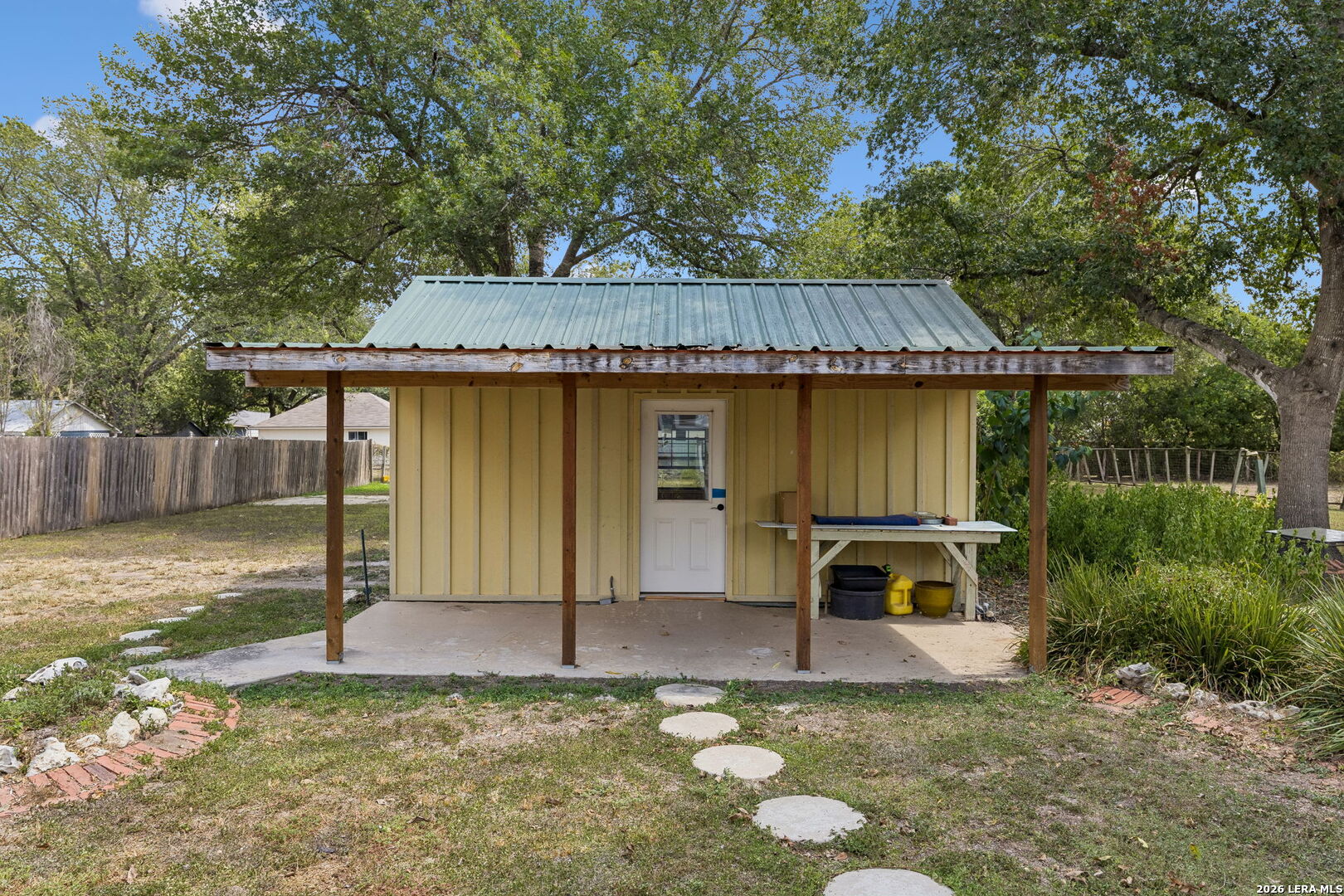 main property photo 29