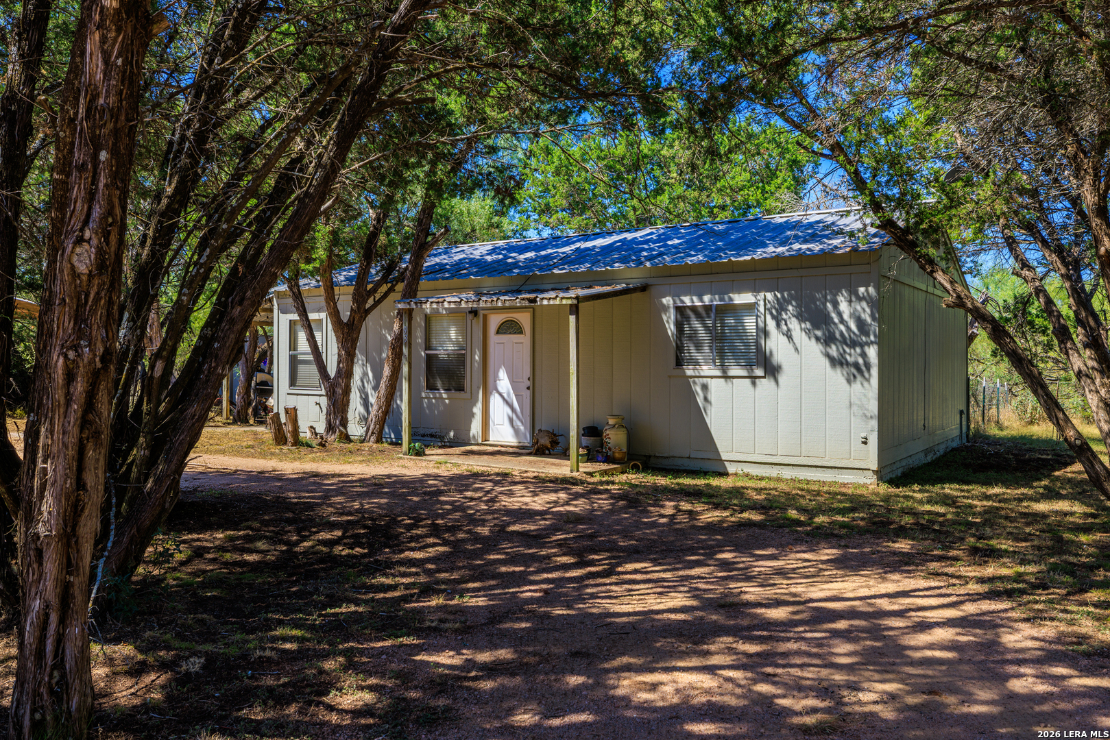 main property photo 13
