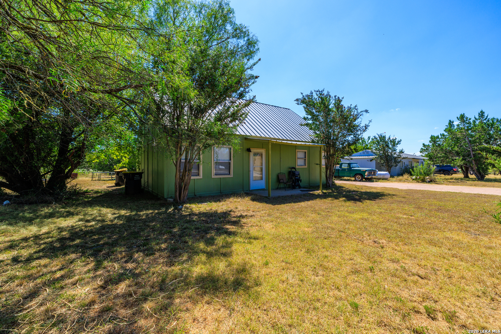main property photo 19