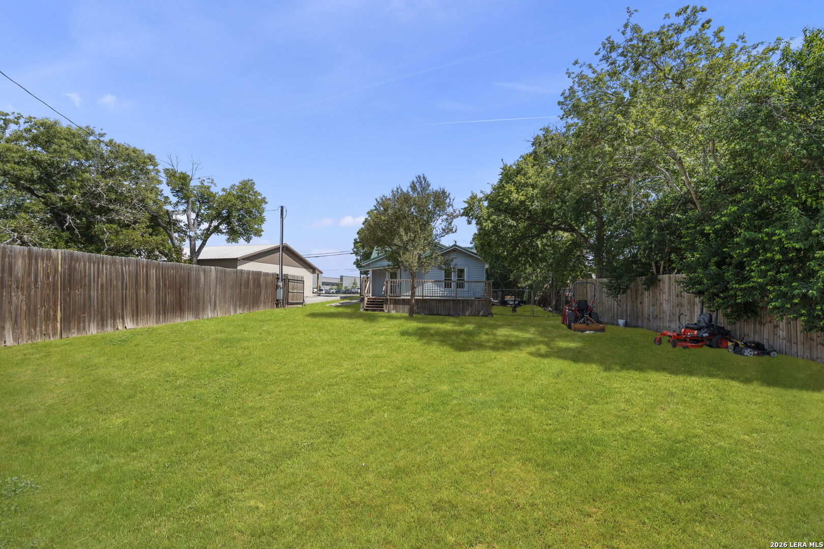 main property photo 24