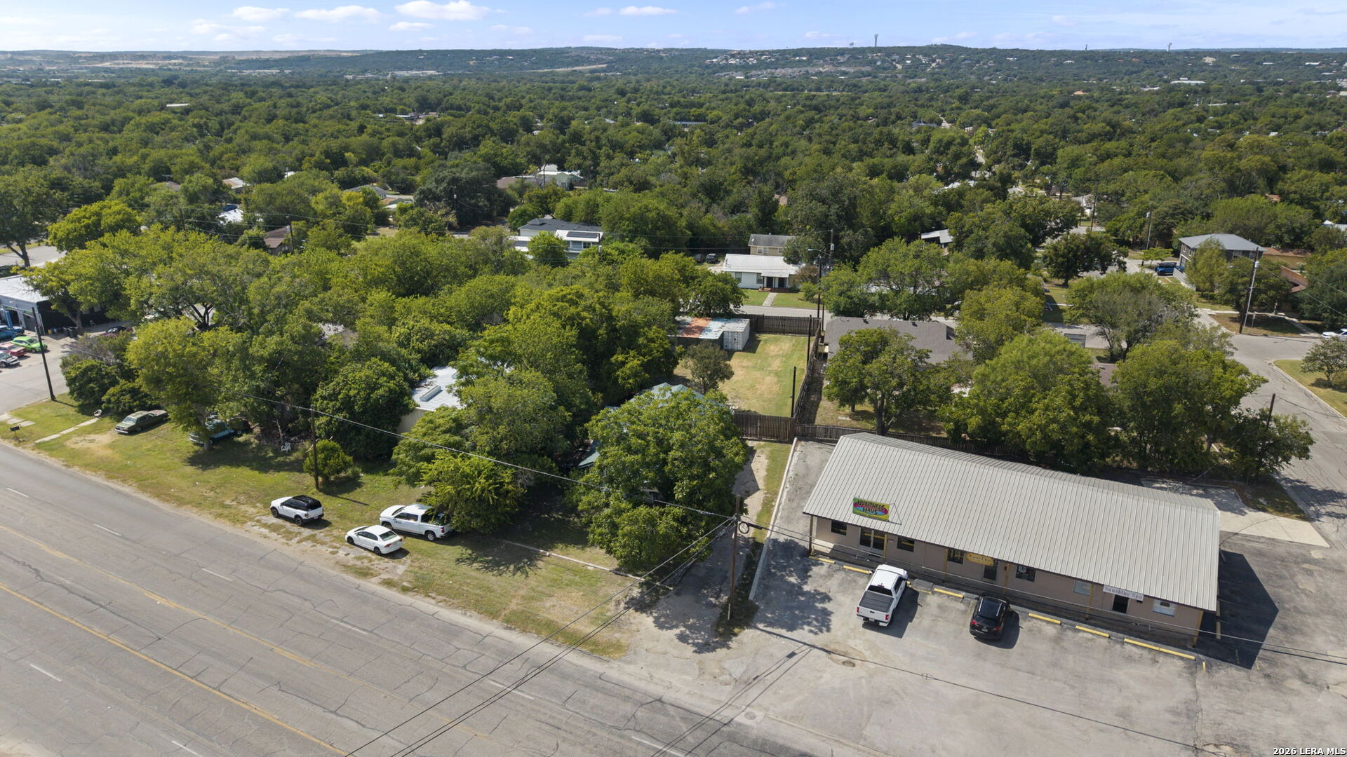 main property photo 28