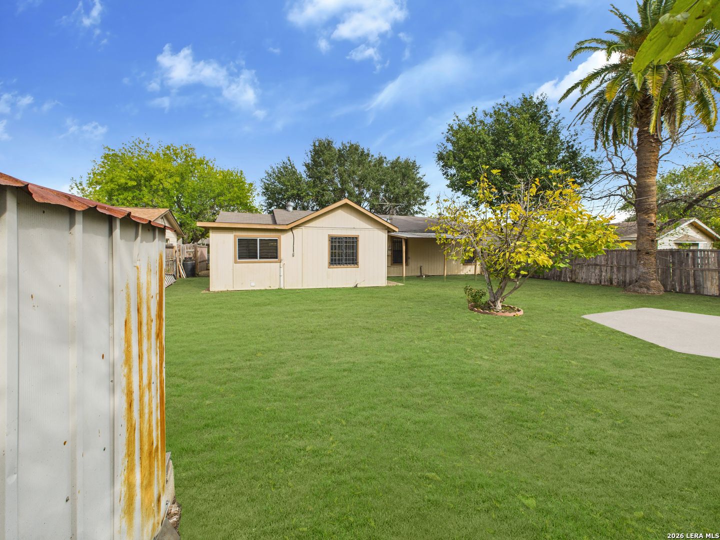 main property photo 6