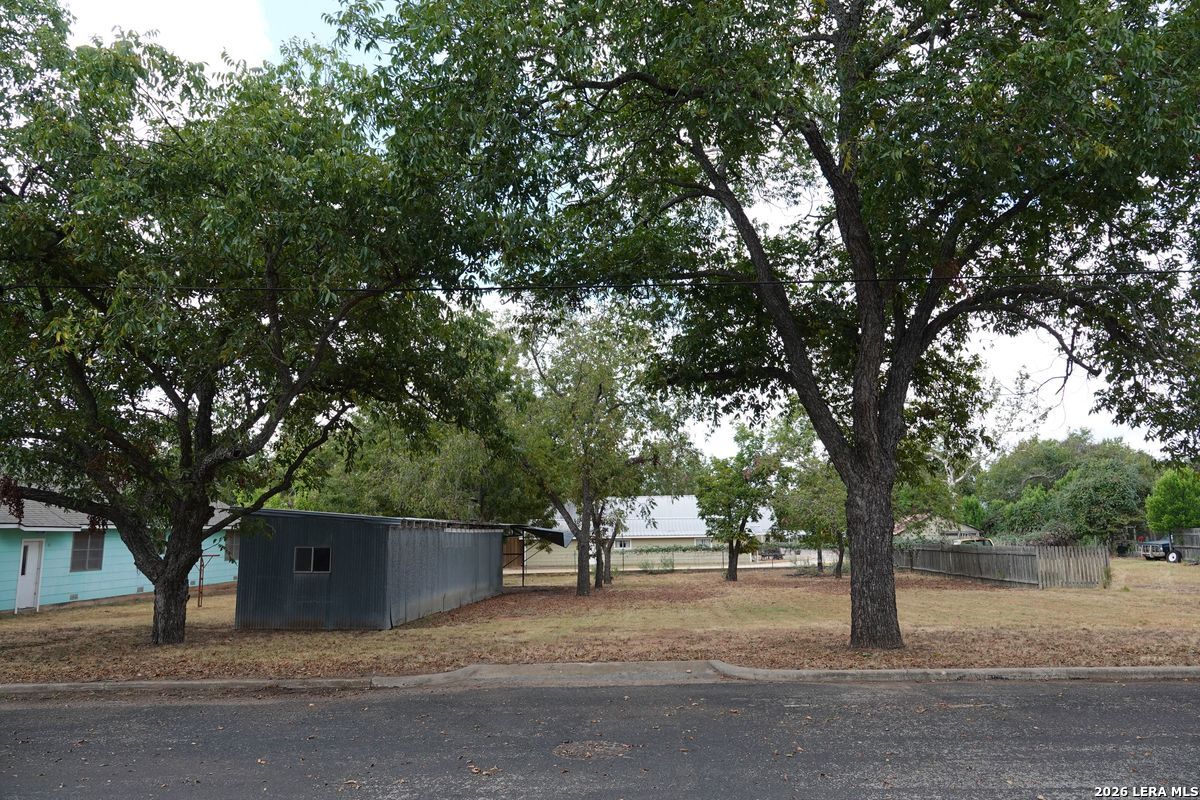 main property photo 6