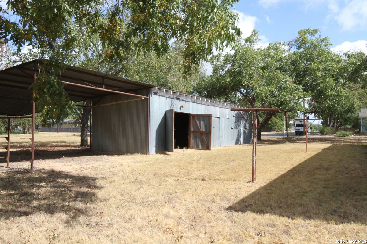 main property photo 7