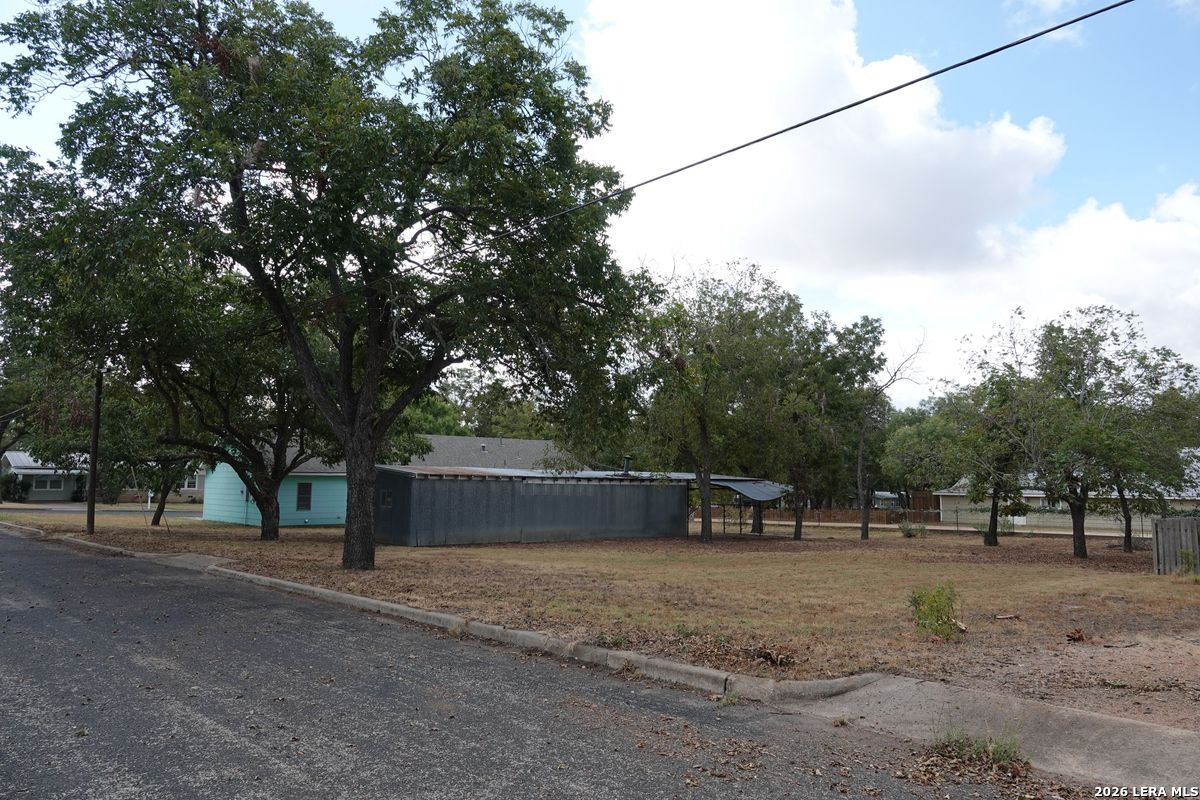 main property photo 9