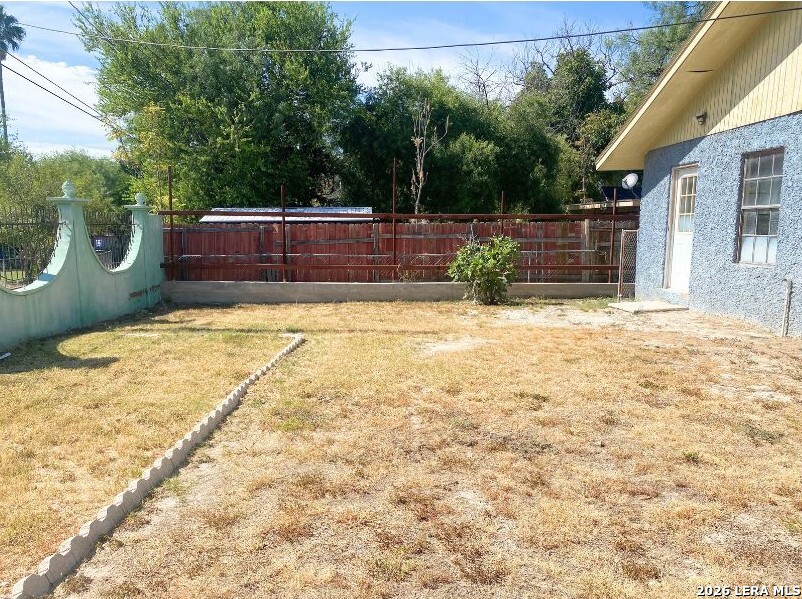 main property photo 9
