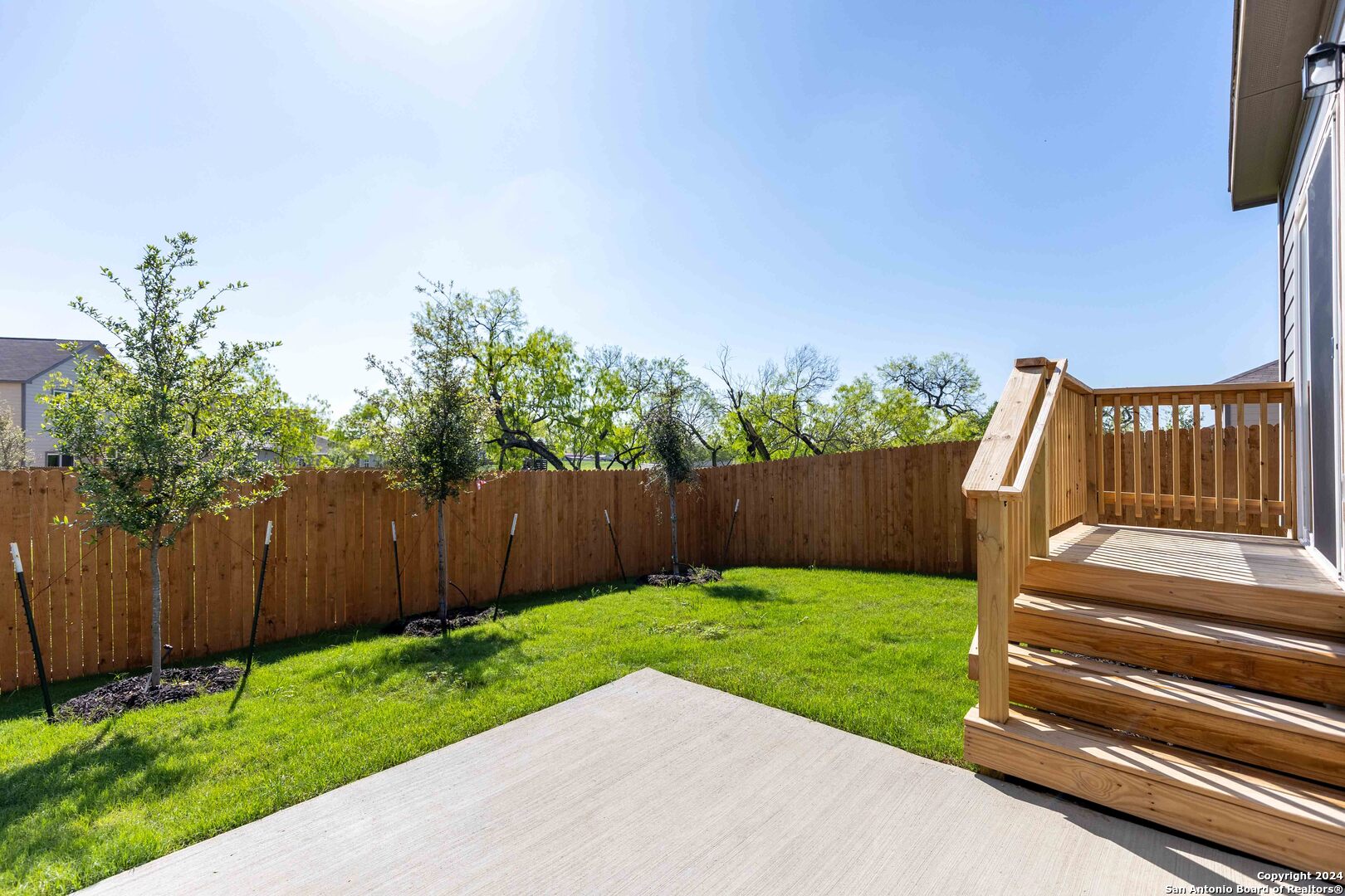 main property photo 32