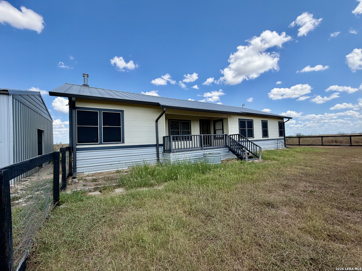 main property photo 33