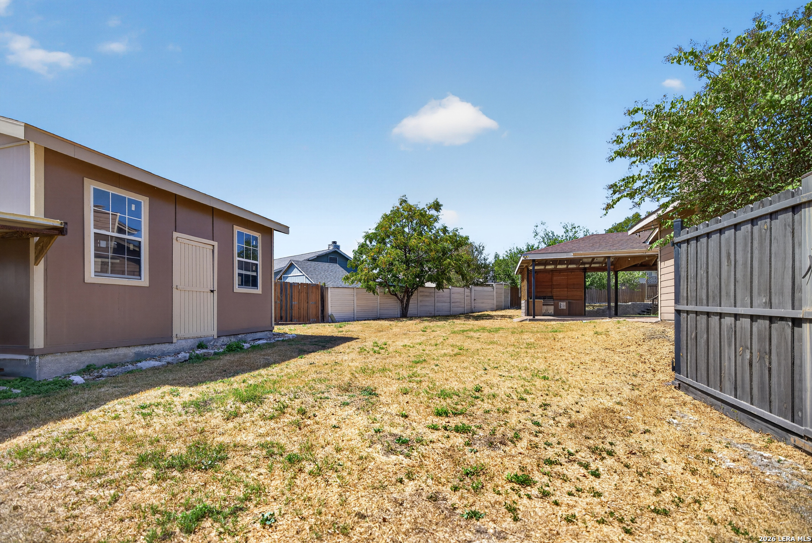 main property photo 27