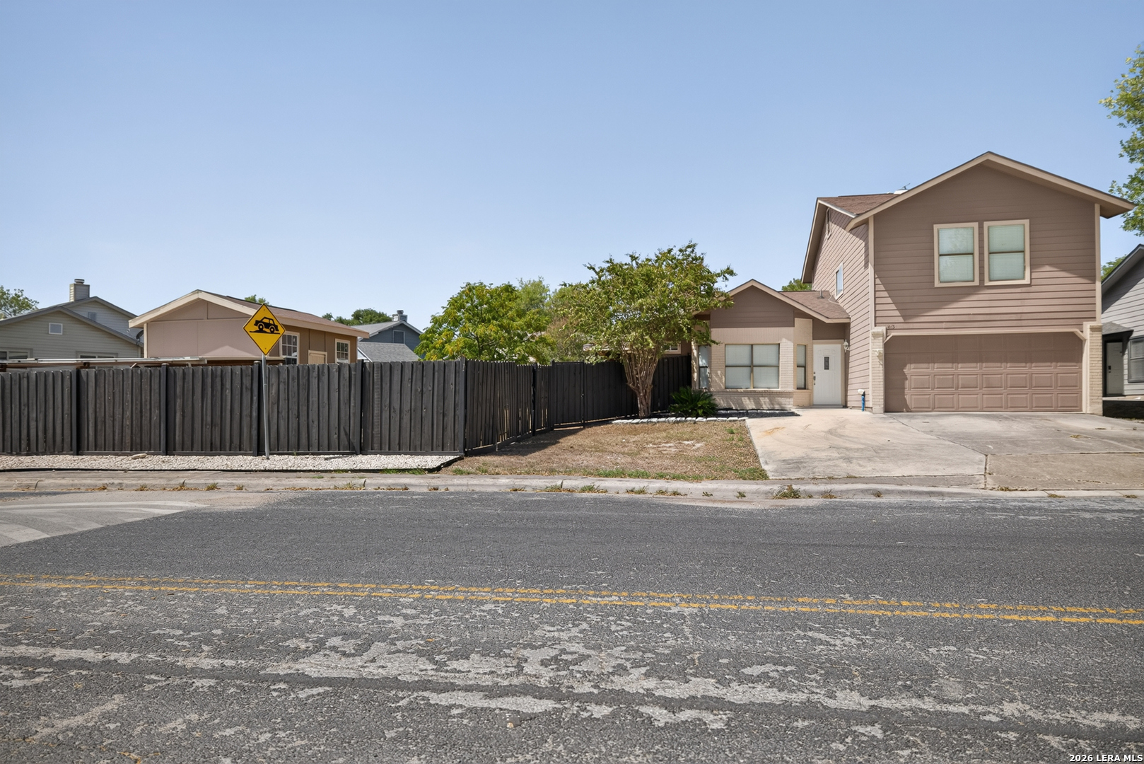 main property photo 3