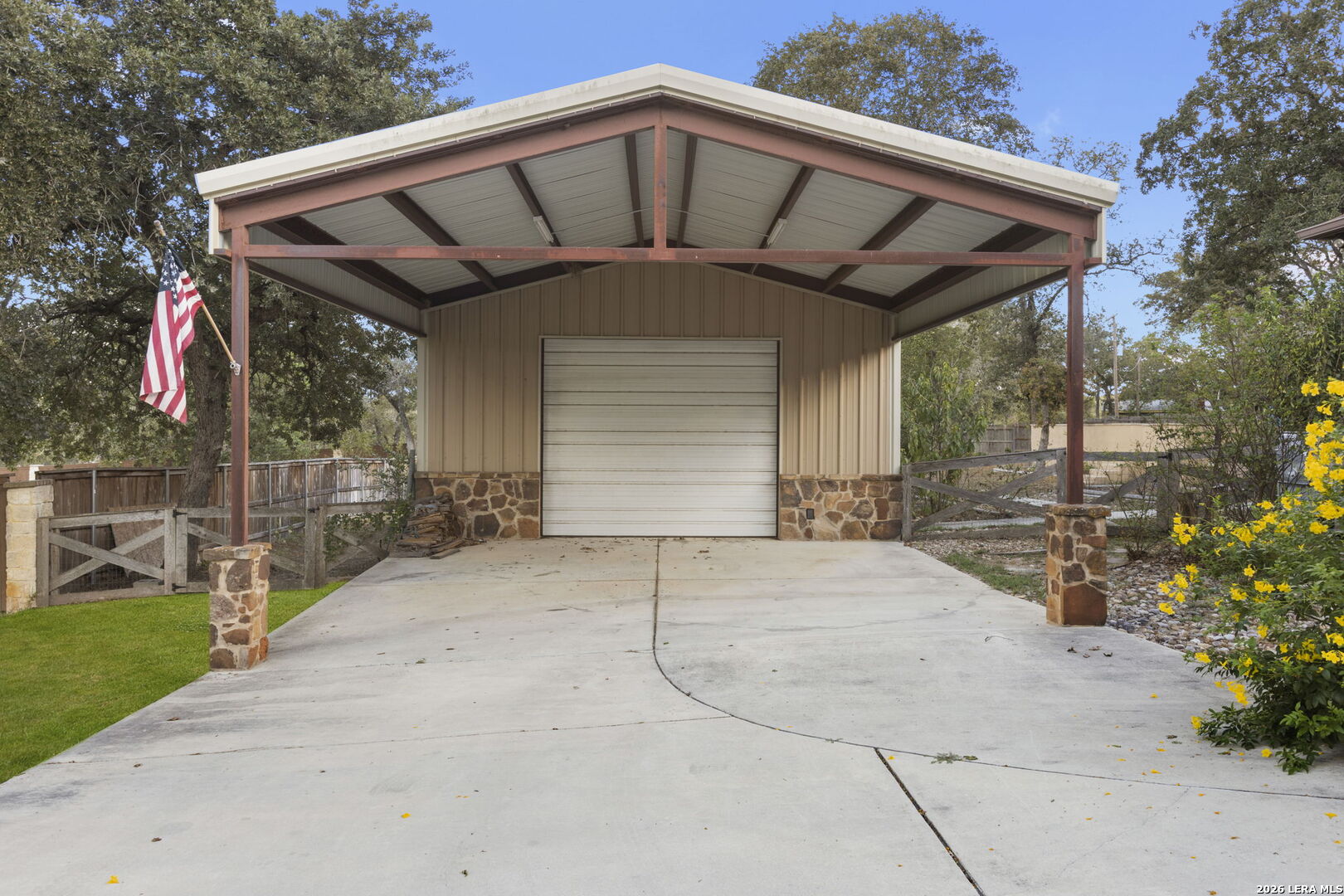 main property photo 47