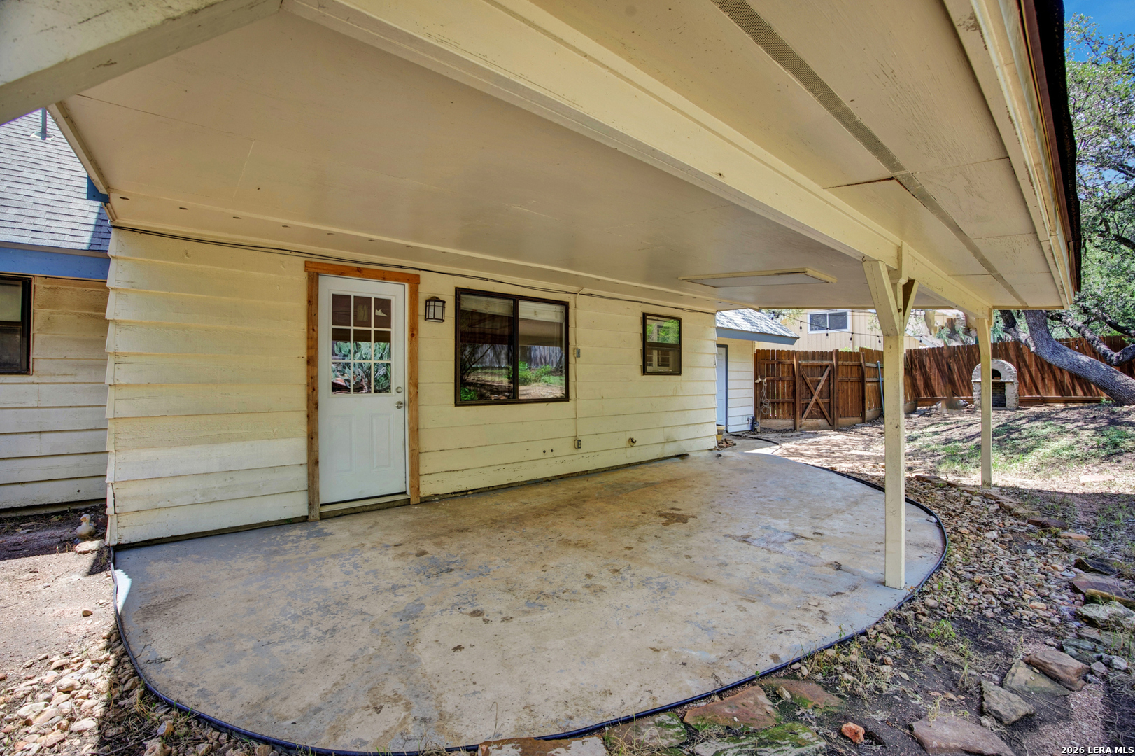 main property photo 50
