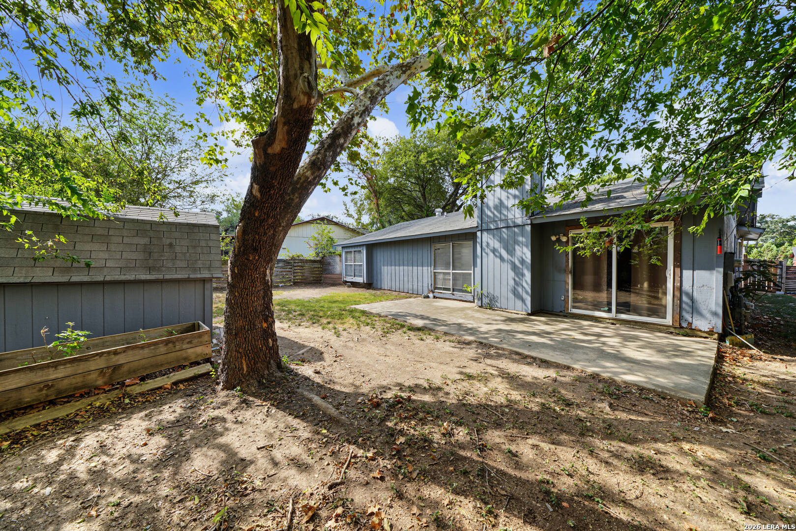 main property photo 31