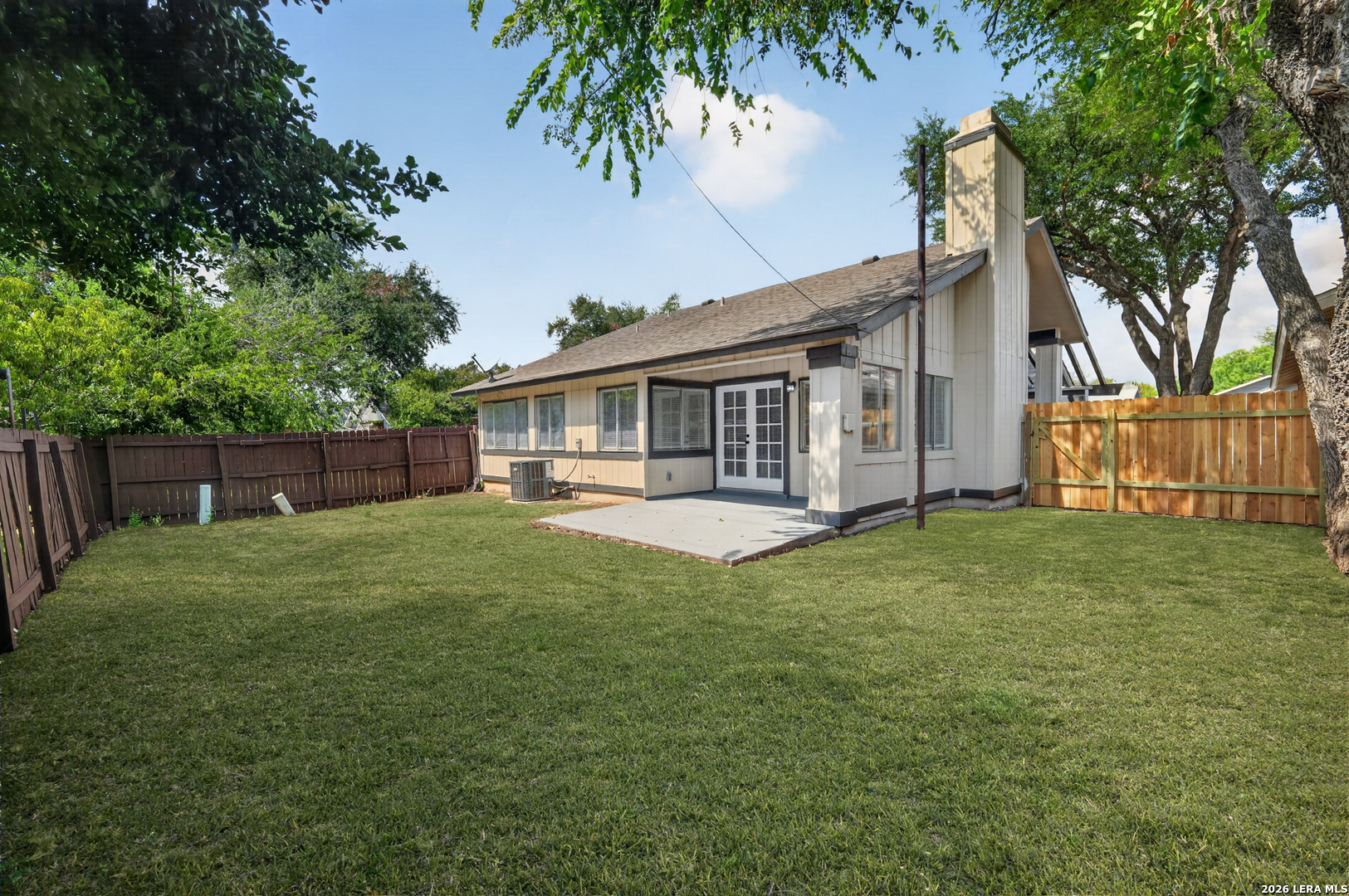 main property photo 17
