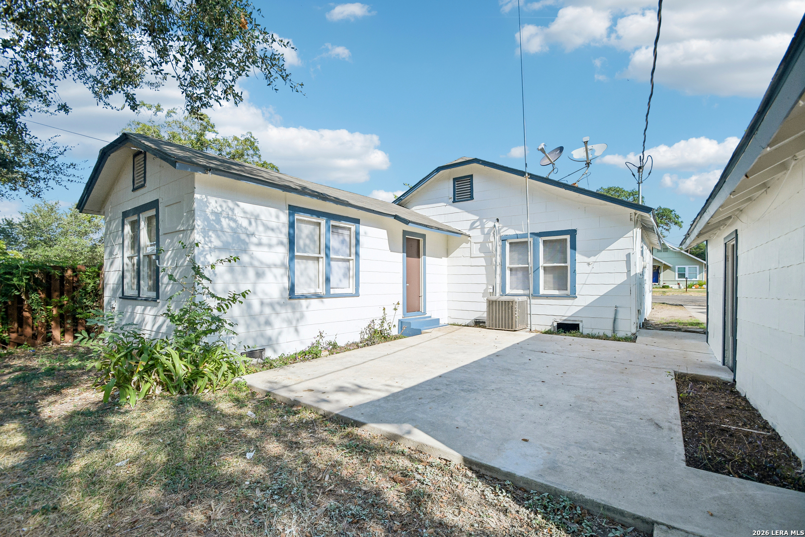 main property photo 30
