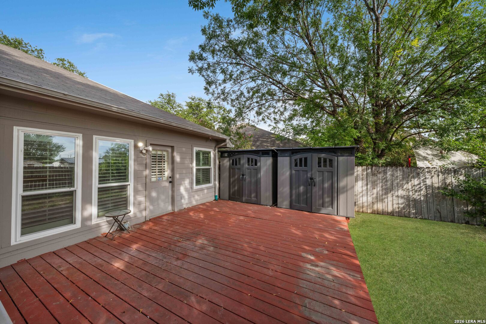 main property photo 41
