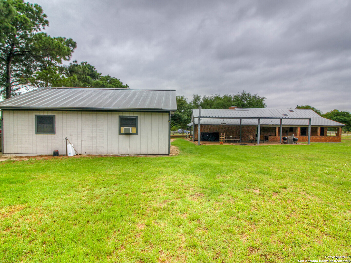 main property photo 25