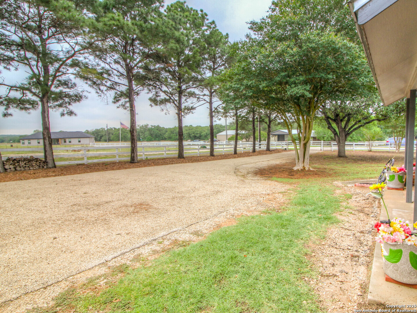 main property photo 34