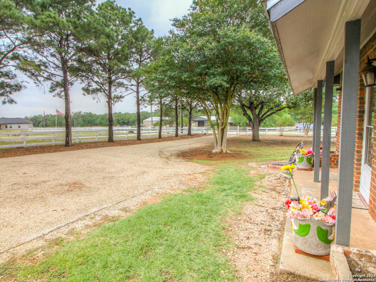 main property photo 35
