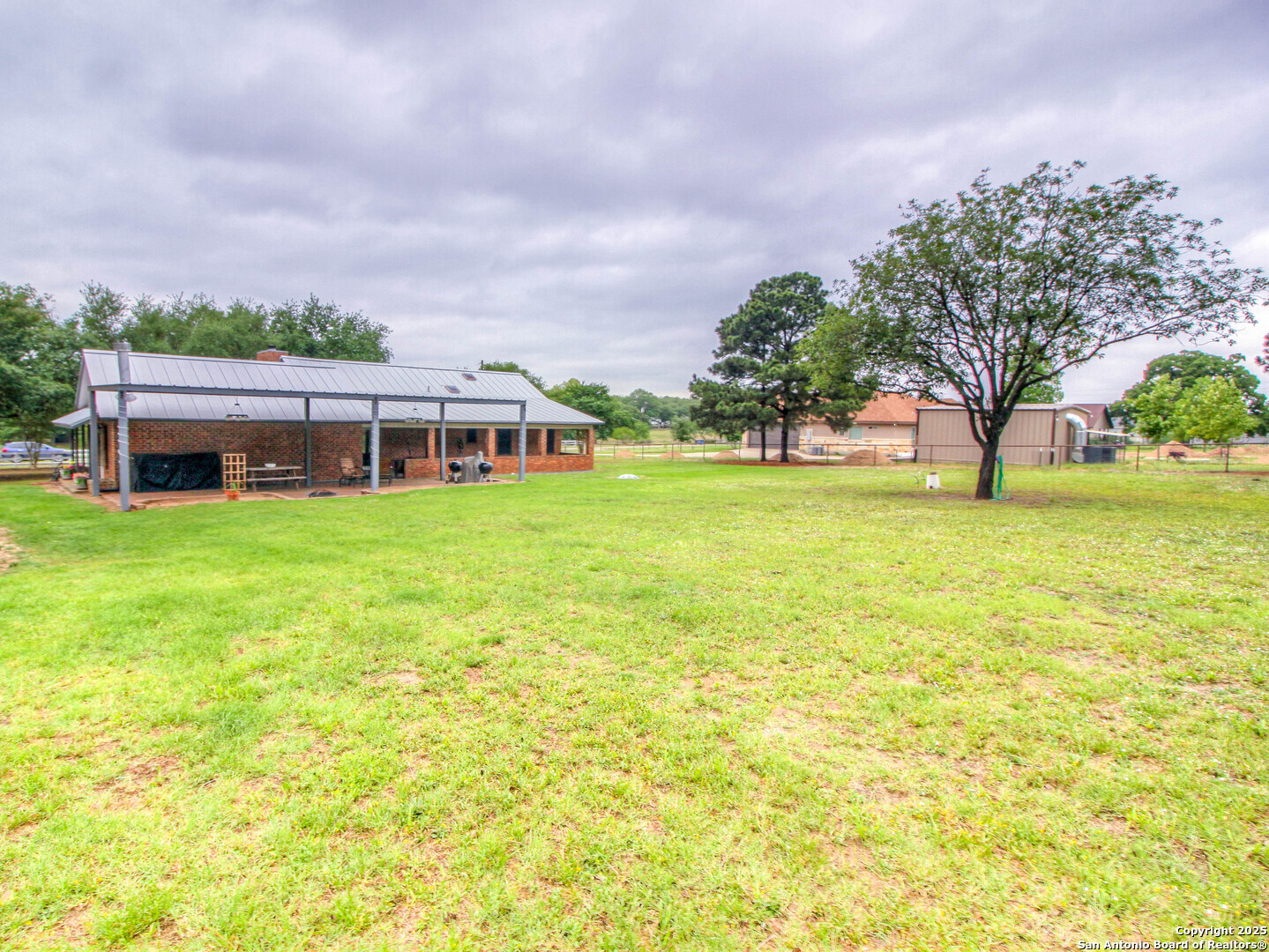 main property photo 41