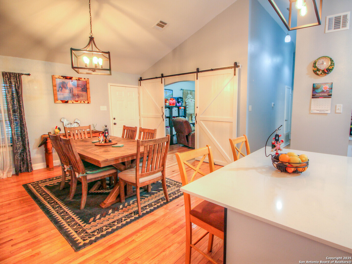 main property photo 8