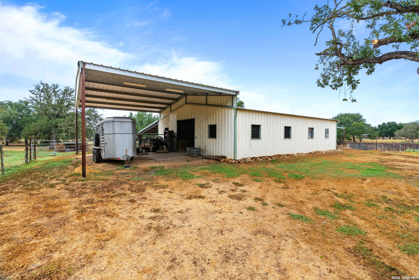 main property photo 29