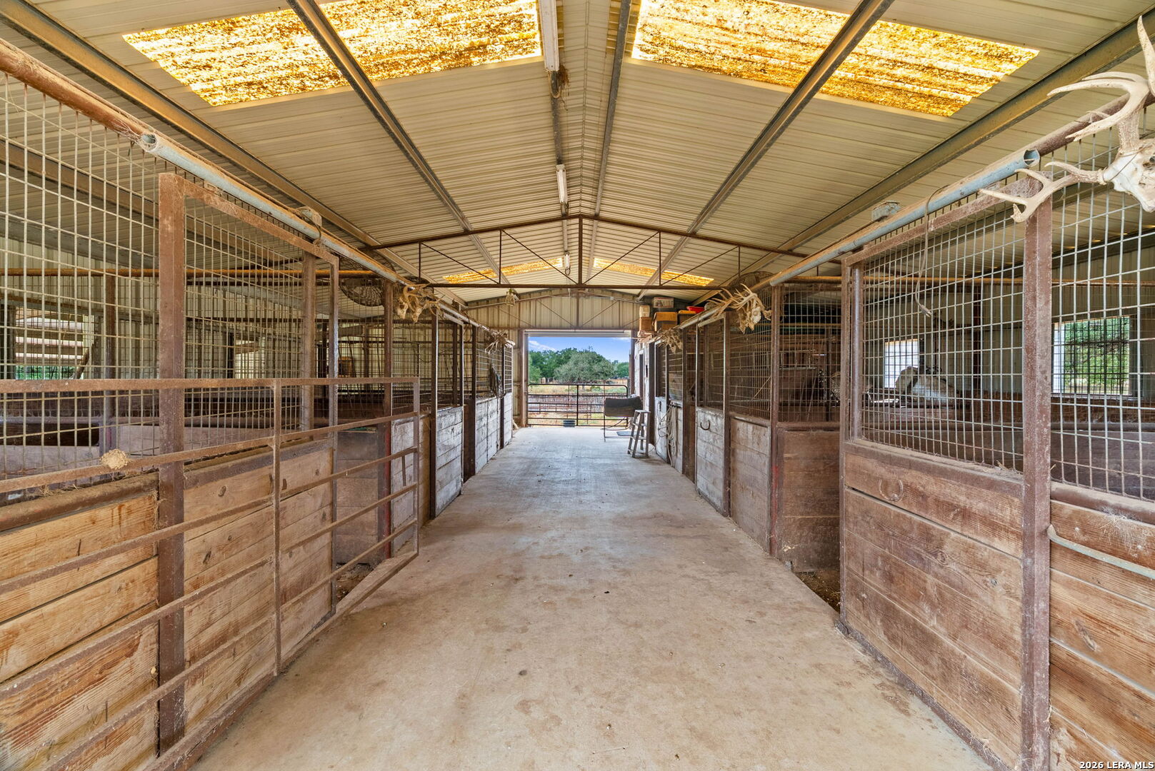 main property photo 31