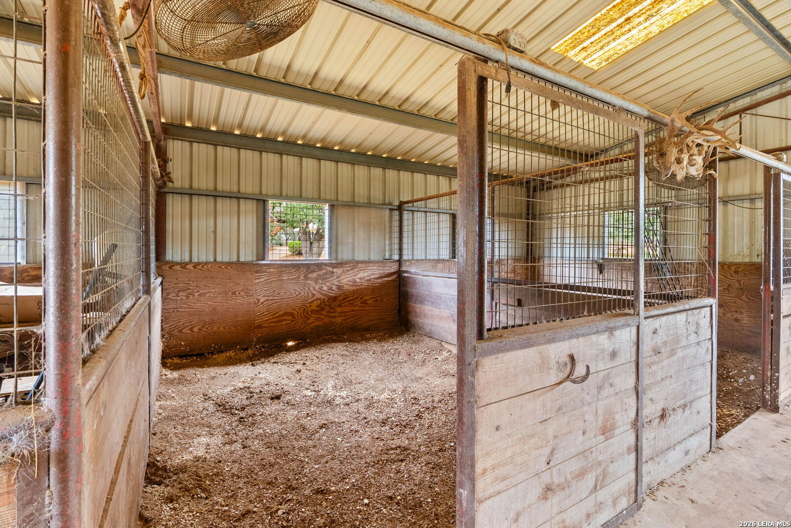 main property photo 32