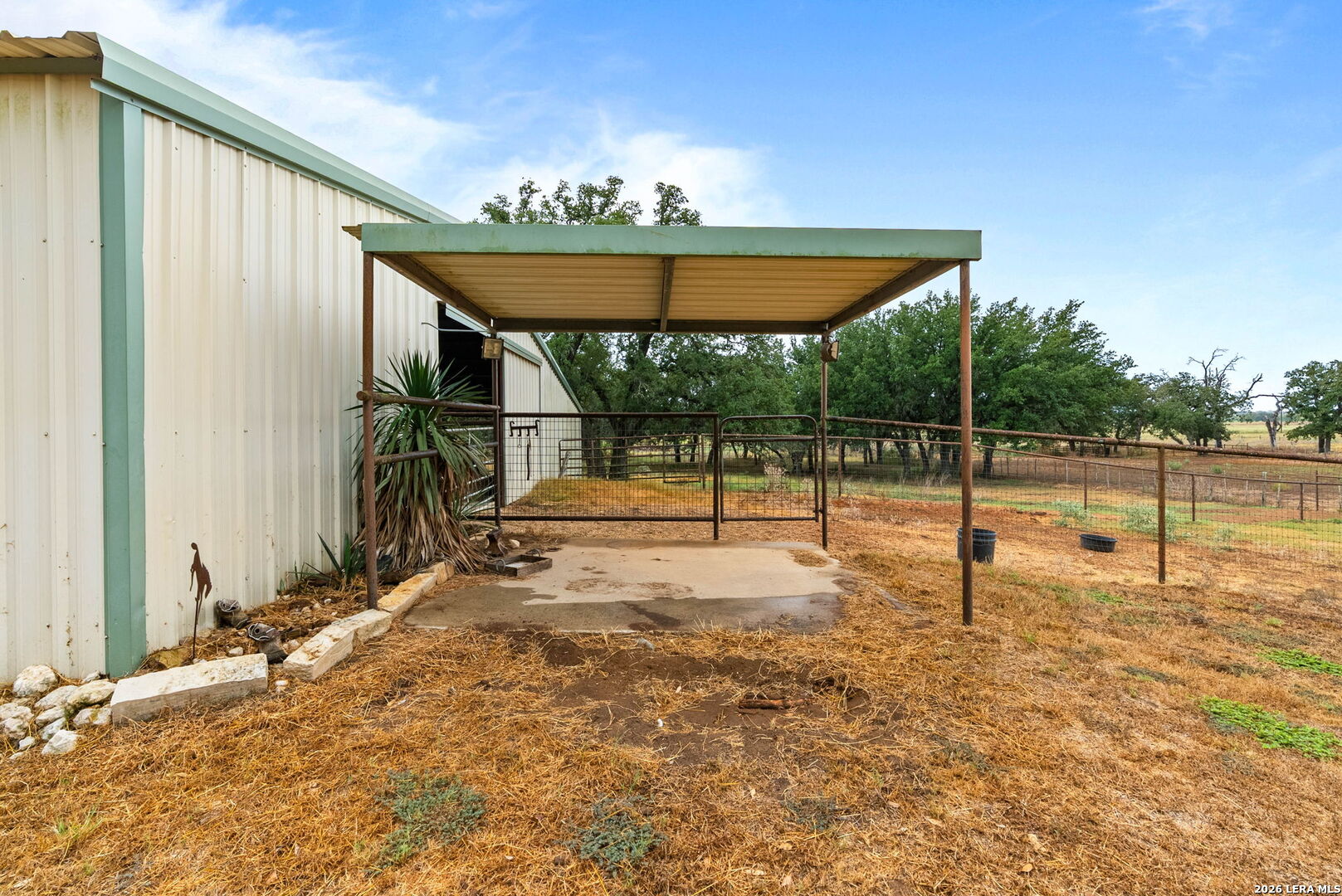 main property photo 35
