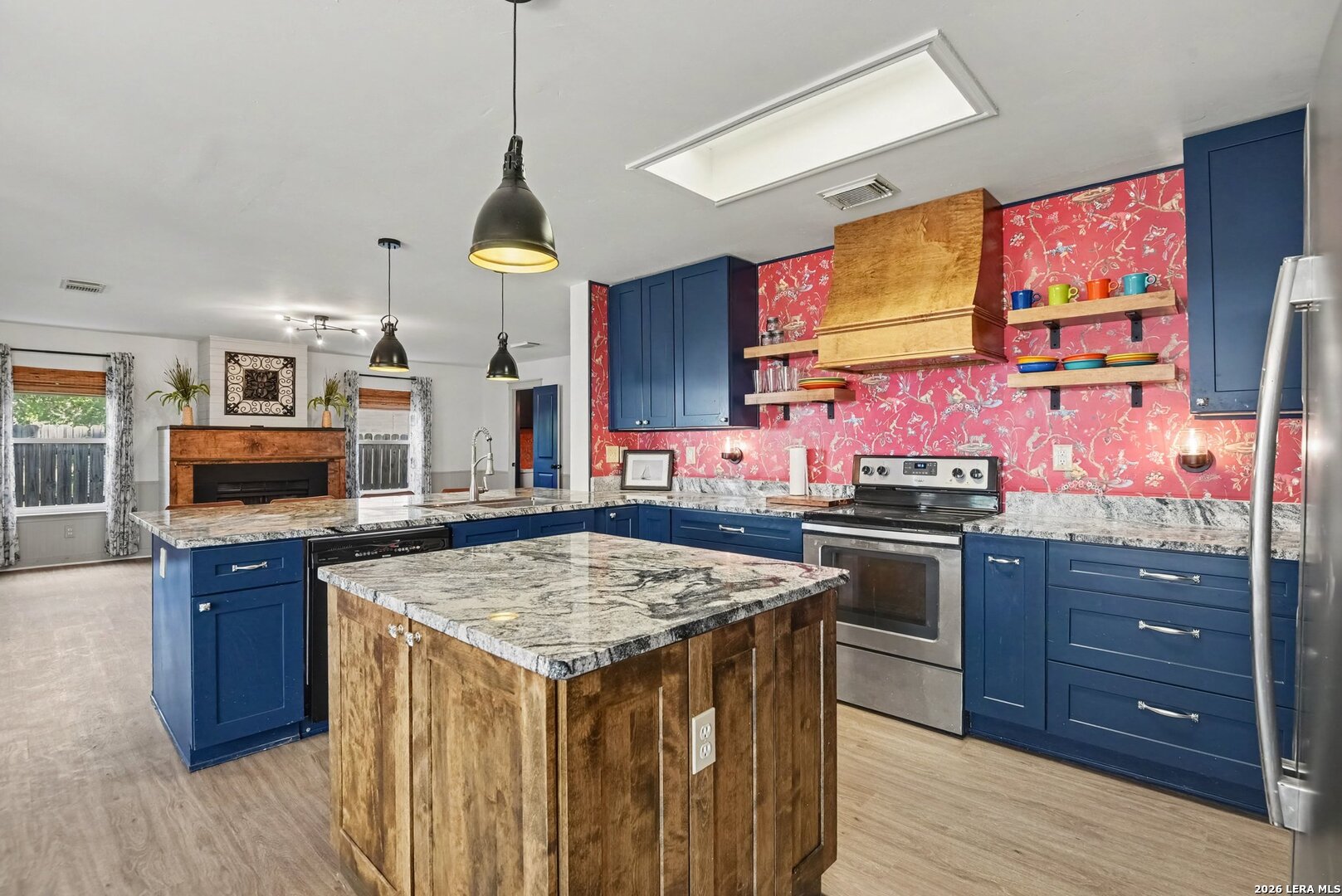 main property photo 18