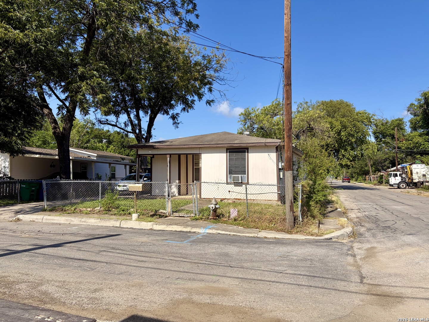 main property photo 34