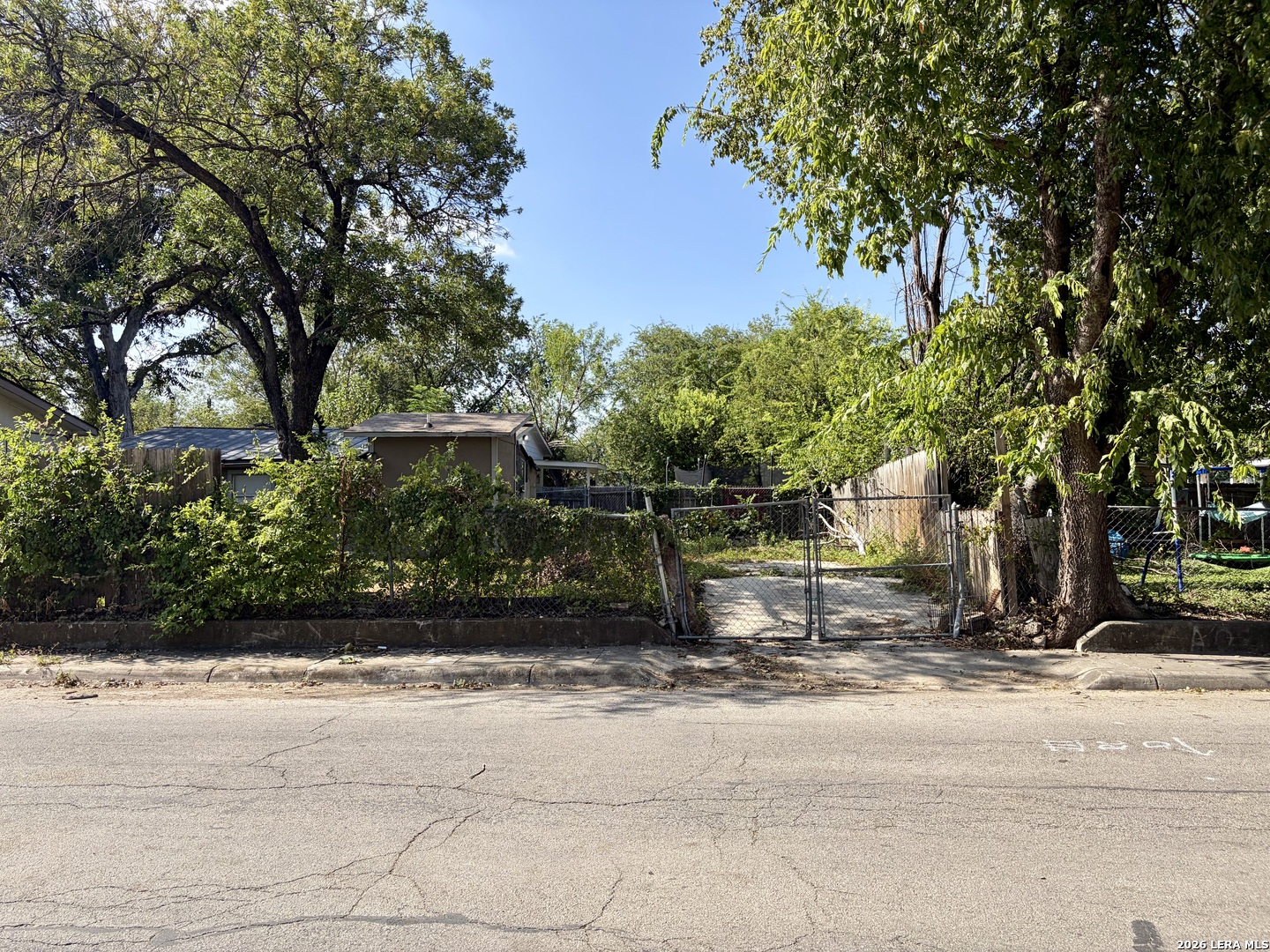 main property photo 36
