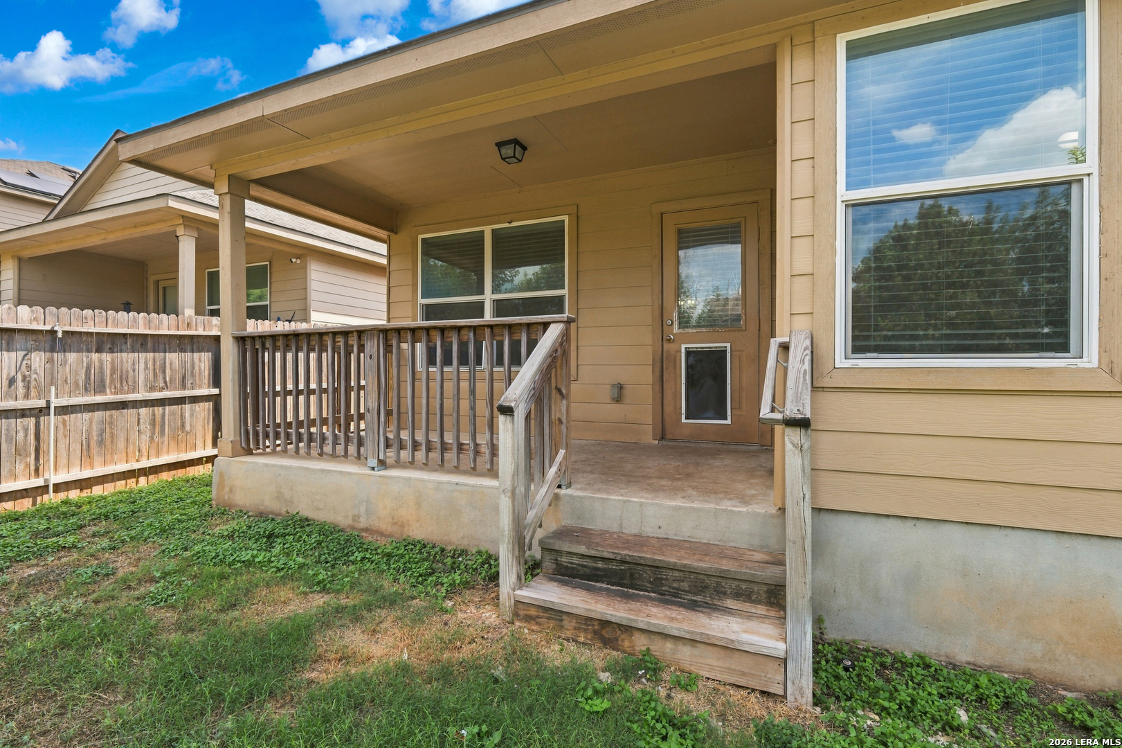 main property photo 28
