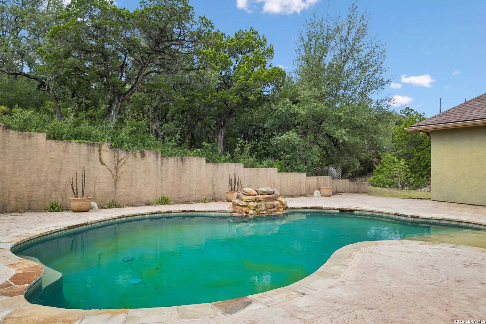 main property photo 89