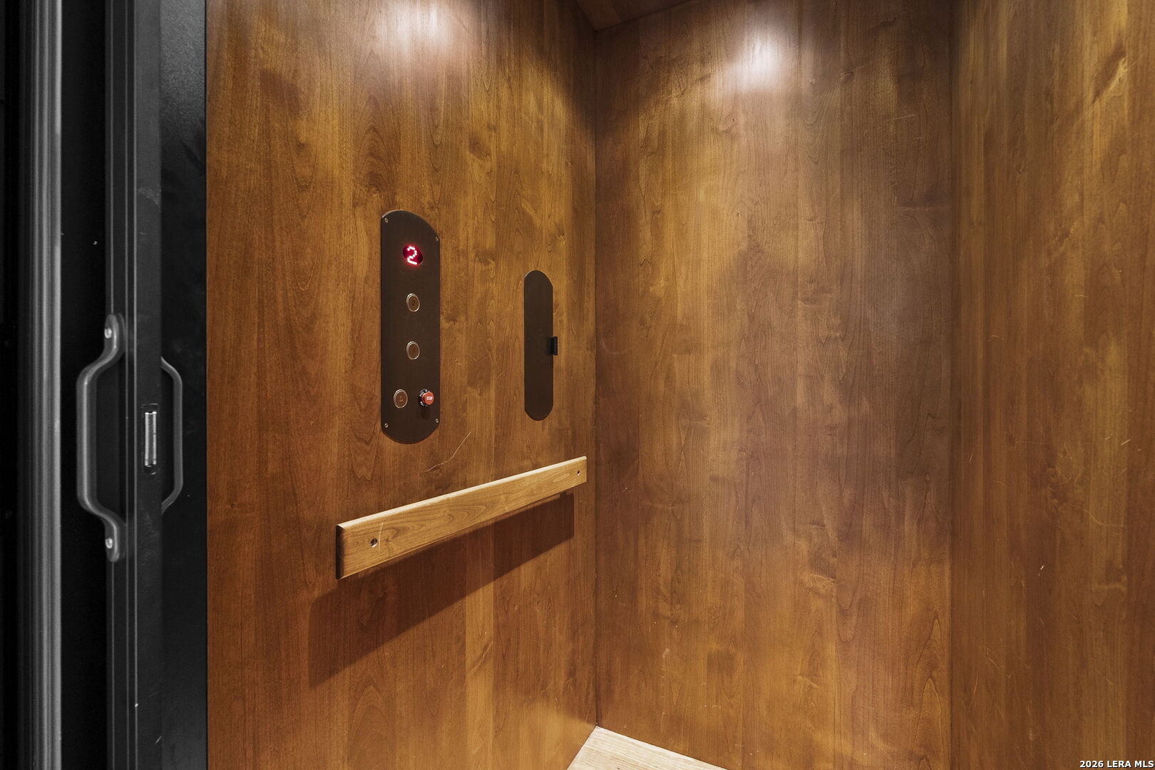 main property photo 37