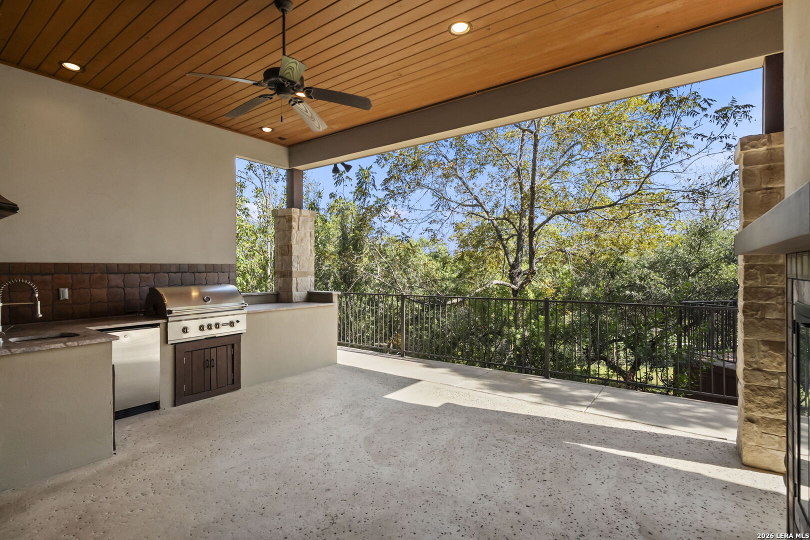 main property photo 49