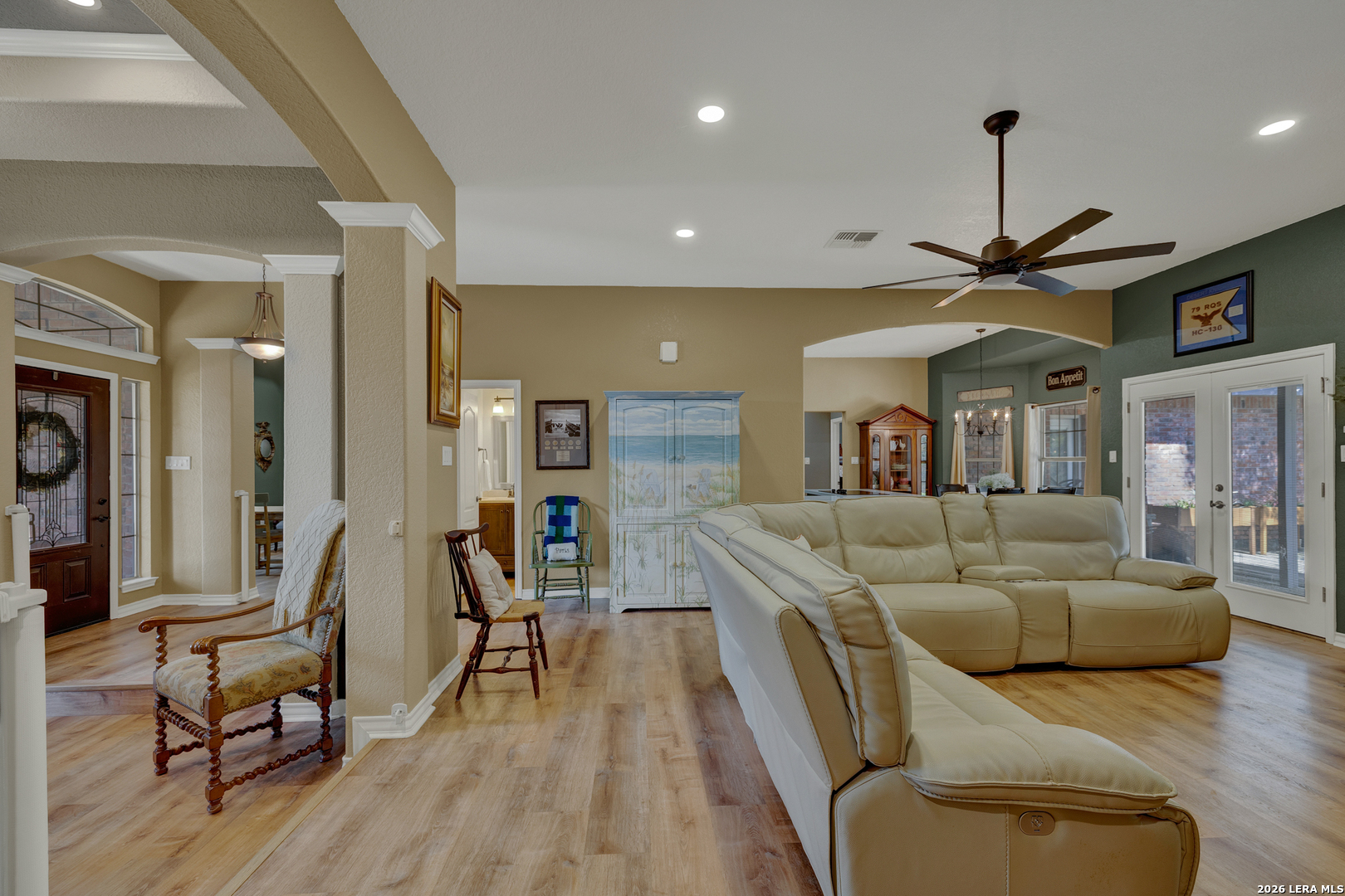 main property photo 17