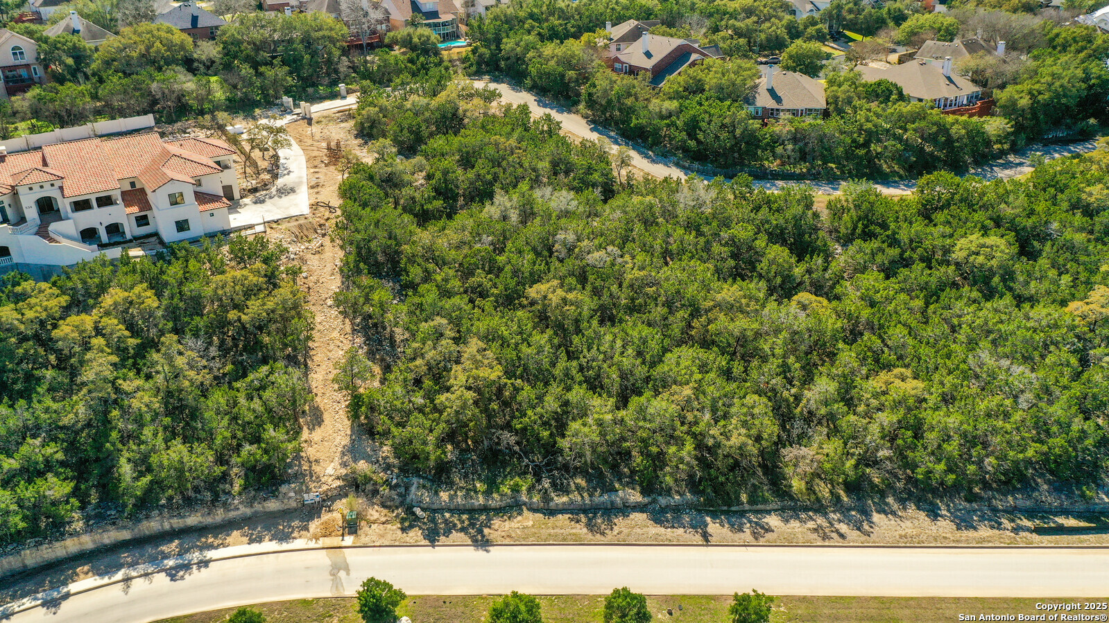 main property photo 6
