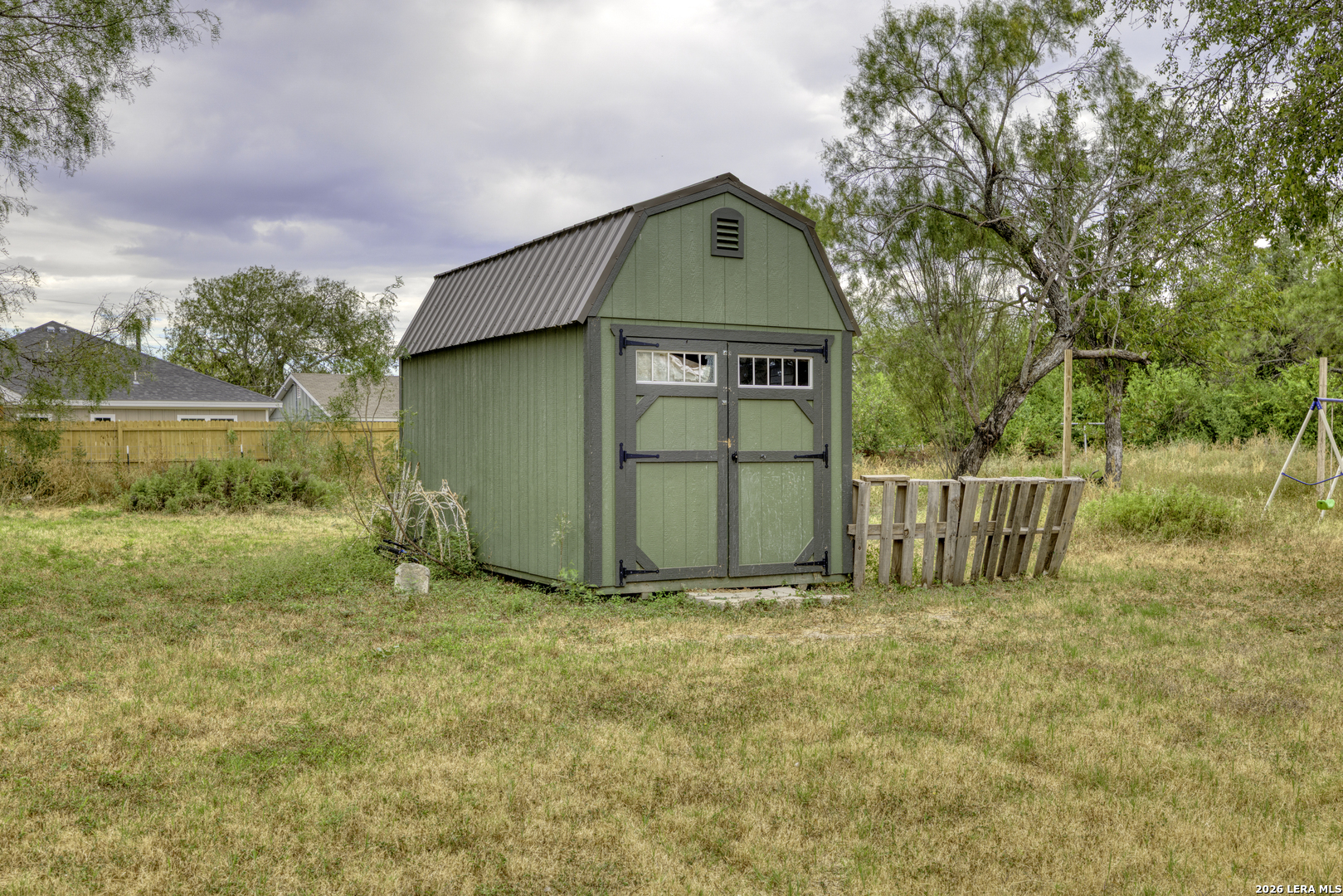 main property photo 12