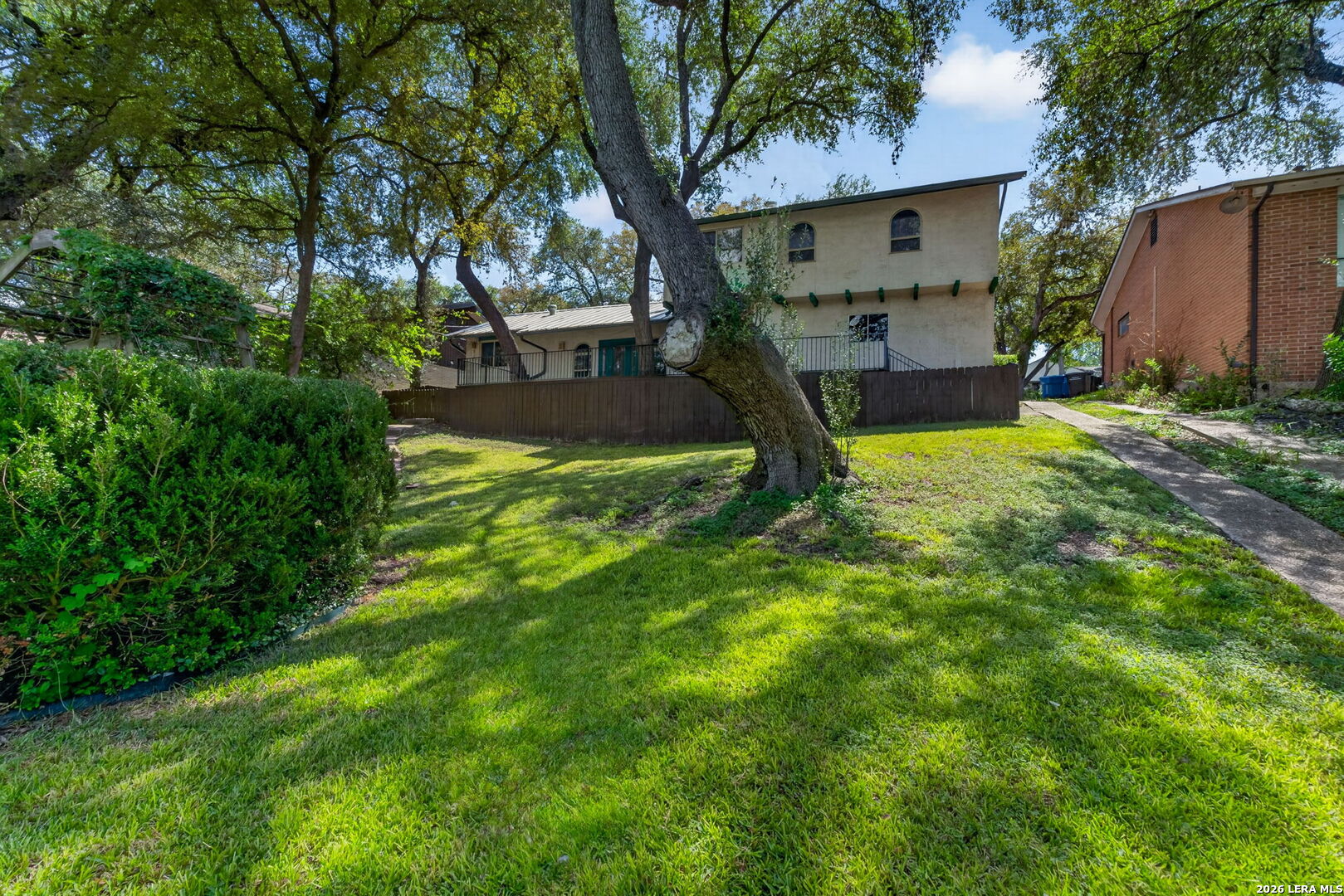 main property photo 30
