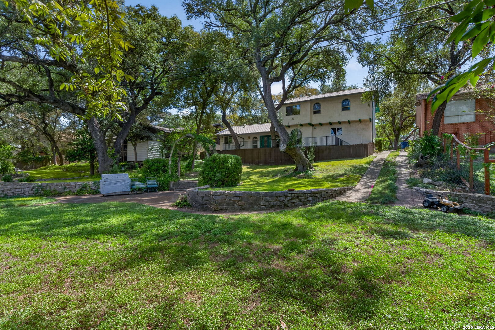 main property photo 31