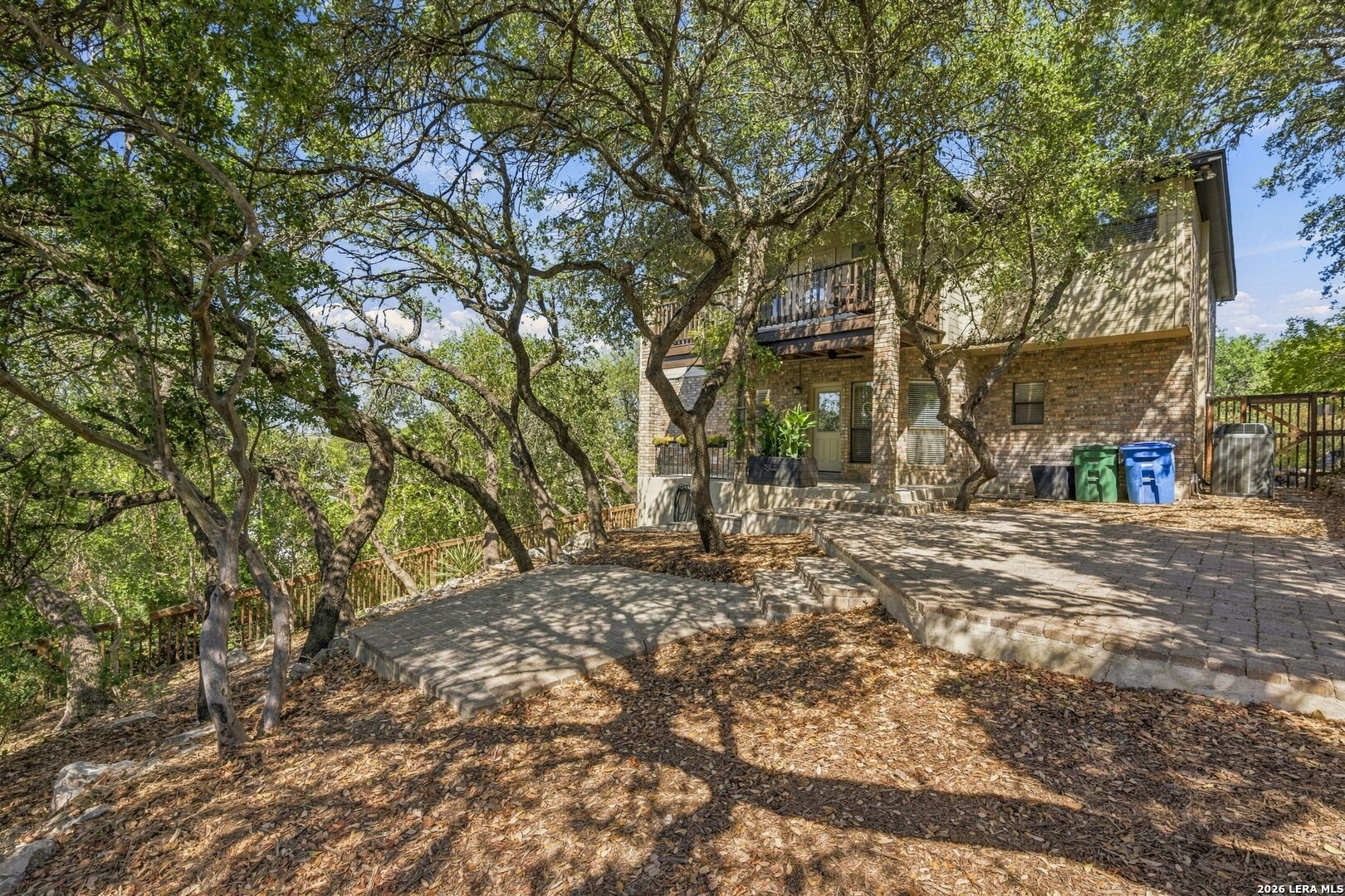 main property photo 29