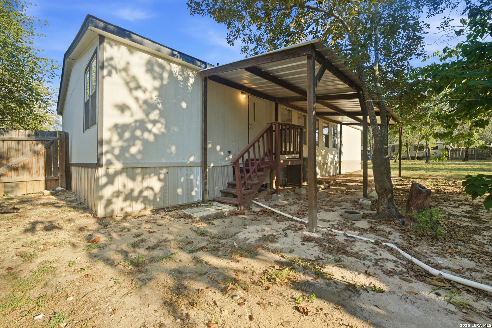 main property photo 22