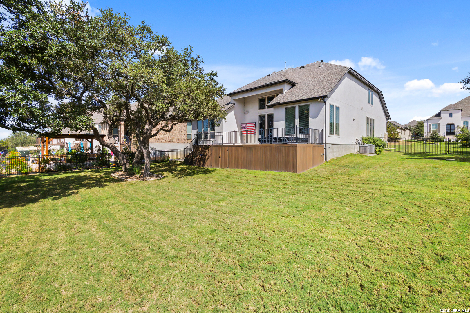 main property photo 23