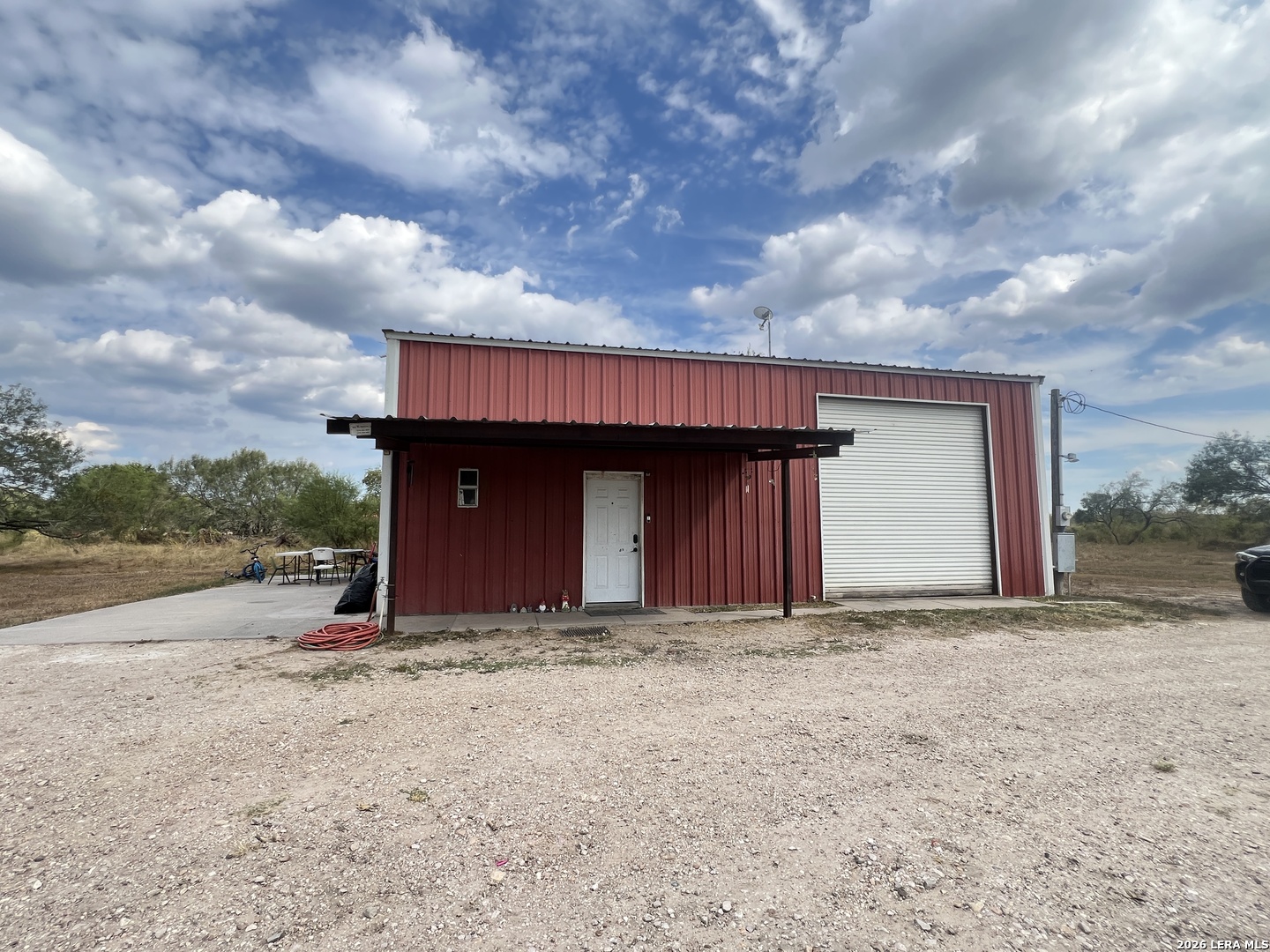 main property photo 7