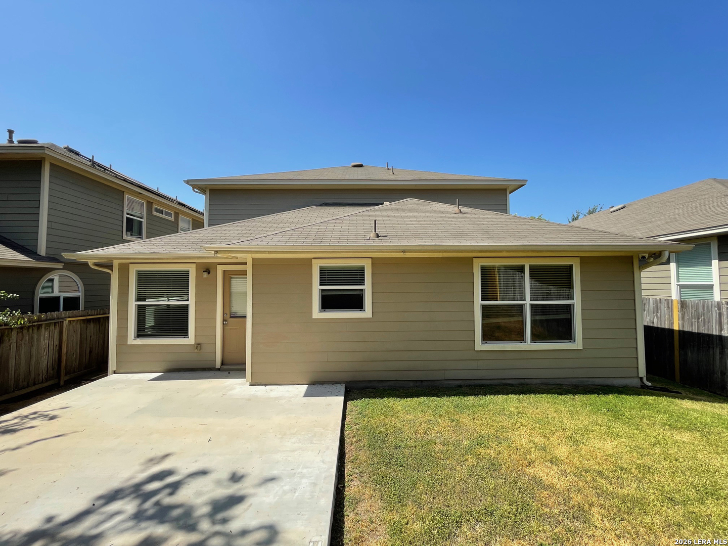 main property photo 17